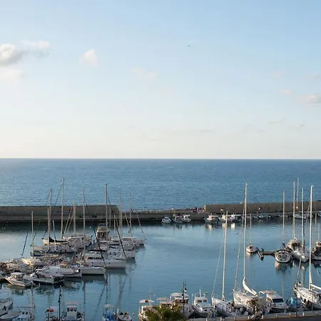 Seafront In Center *